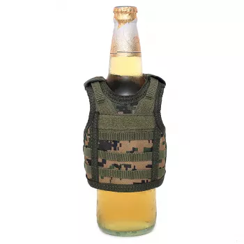 Mini Schutzweste für Bierflasche / Weinflasche / Thermosflasche - Digital-Woodland