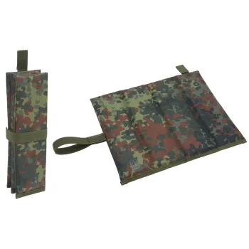 Sitzmatte gefaltet, Flecktarn